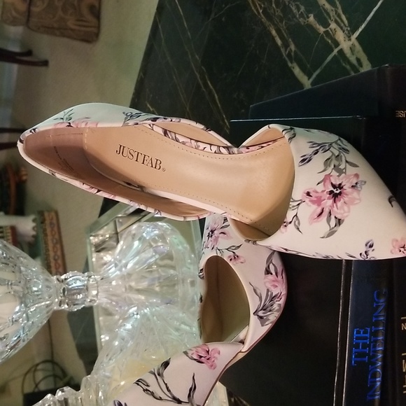 Women's High Heels - Picture 4 of 5